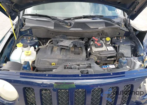 2015 Jeep Patriot Latitude z USA, uszkodzony, nr VIN 1C4NJRFB9FD258695